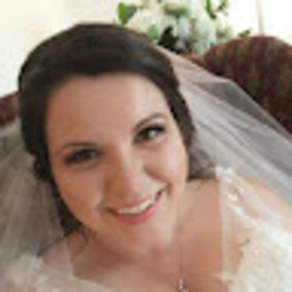 Meet your Posher, Steph - Picture 1 of 1